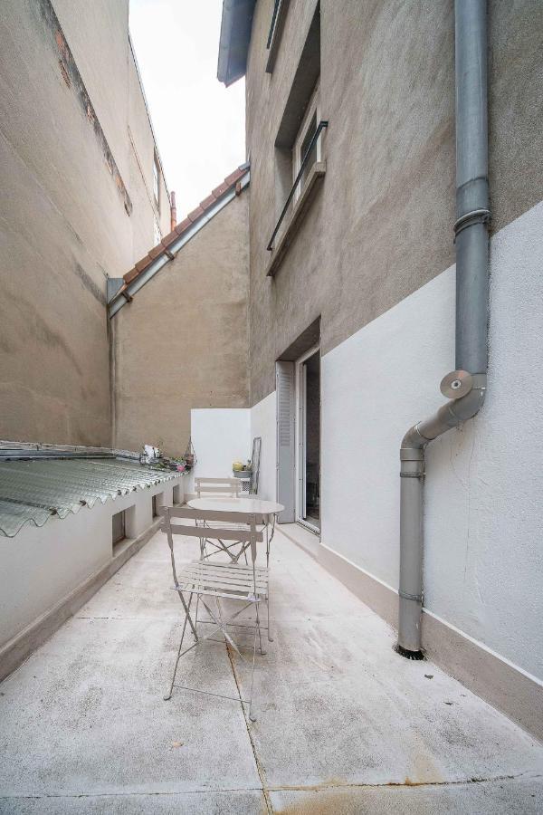 Le Dejoux - Appartement Avec Terrasse En Centre Ville Vichy Bagian luar foto