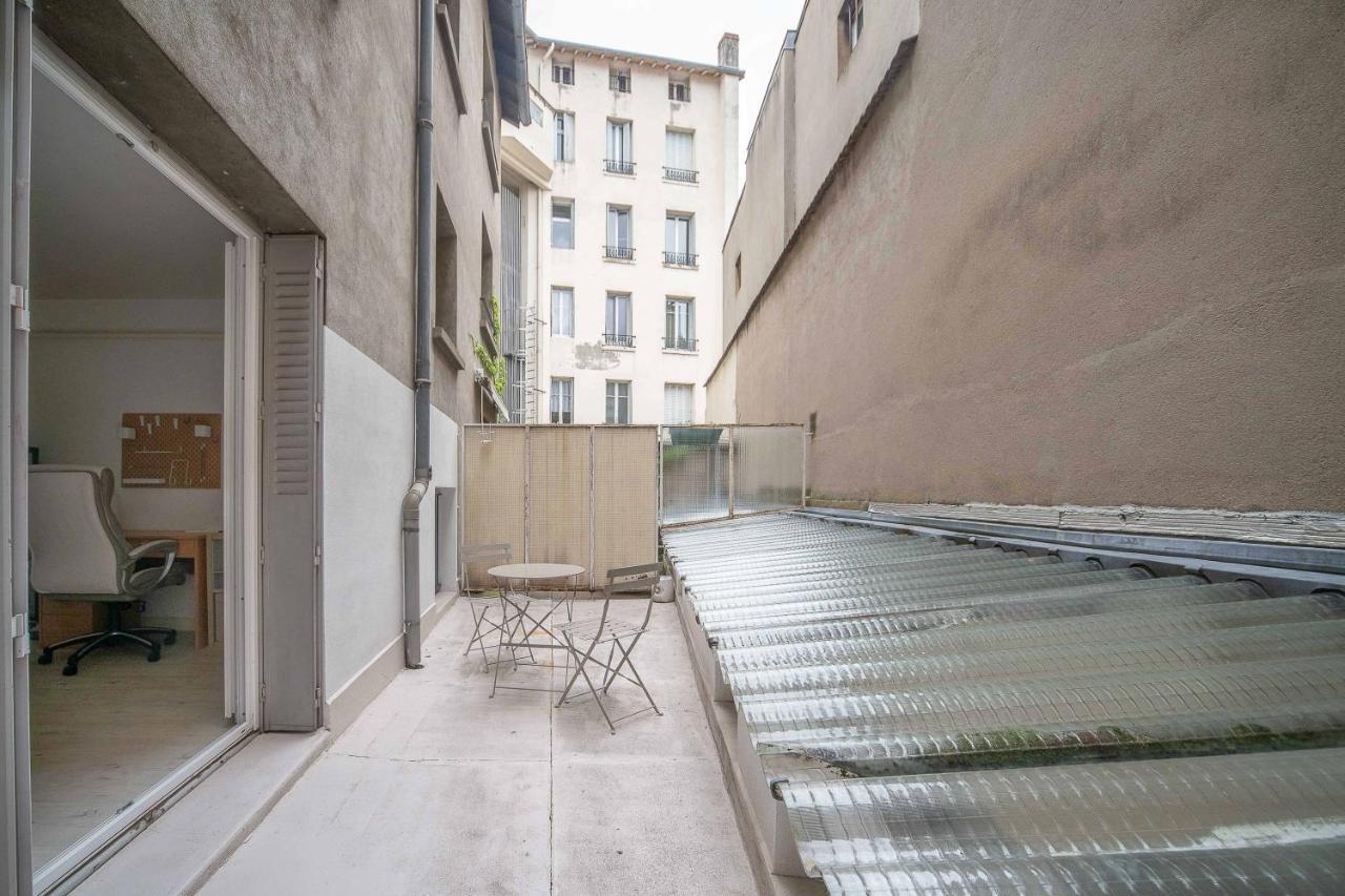 Le Dejoux - Appartement Avec Terrasse En Centre Ville Vichy Bagian luar foto