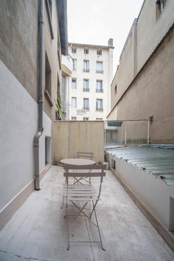 Le Dejoux - Appartement Avec Terrasse En Centre Ville Vichy Bagian luar foto